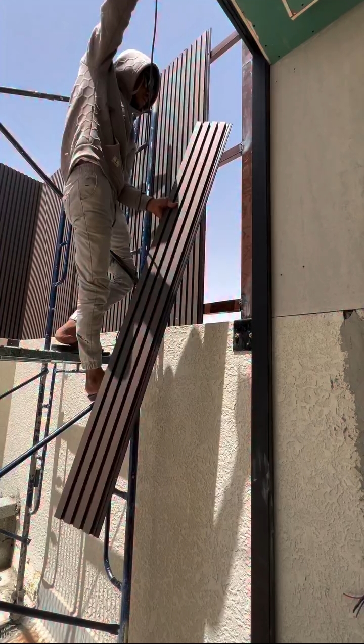 ​مظلات وسواتر الدمام